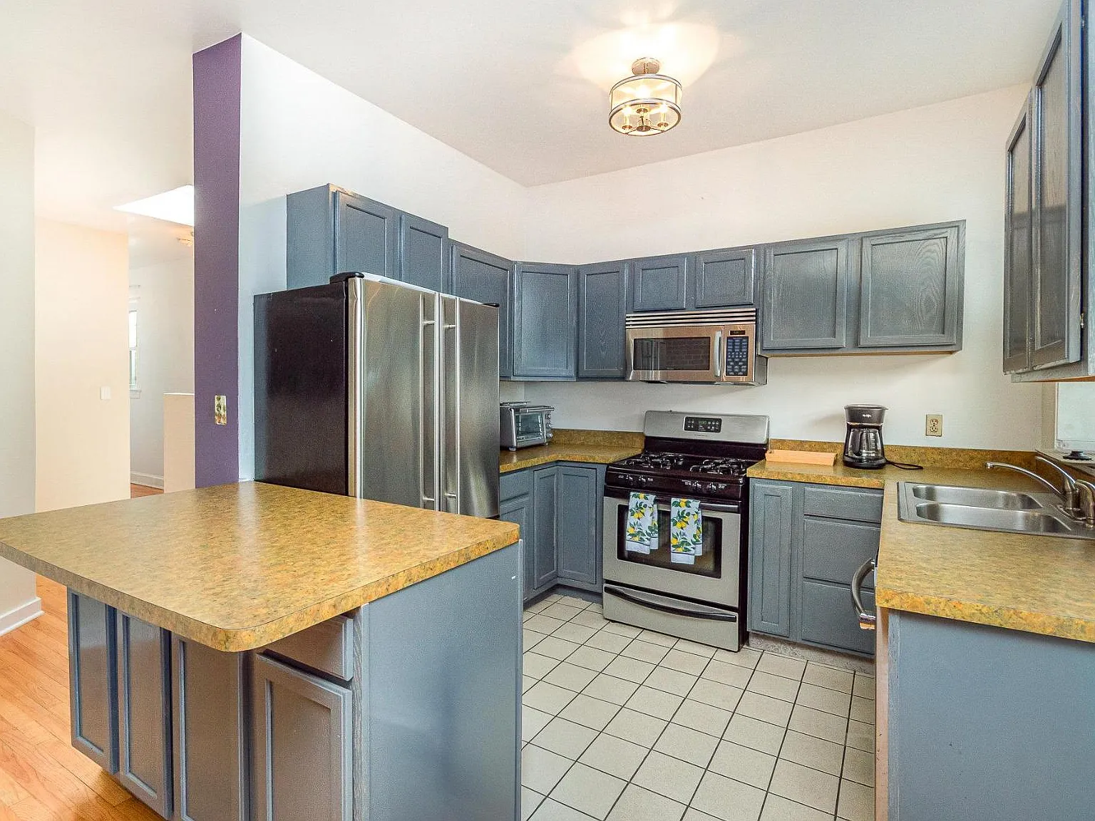 4 bed, 3.0 bath, 2603 sqft, $1,364 — Photo 3