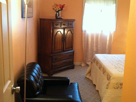 Bedroom(furniture not inc)