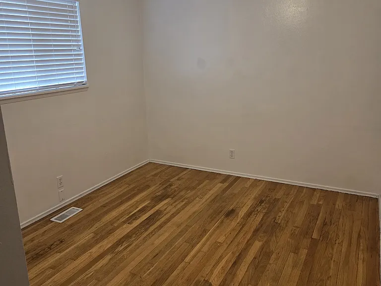 216 Jericho Ave NE — Photo 14