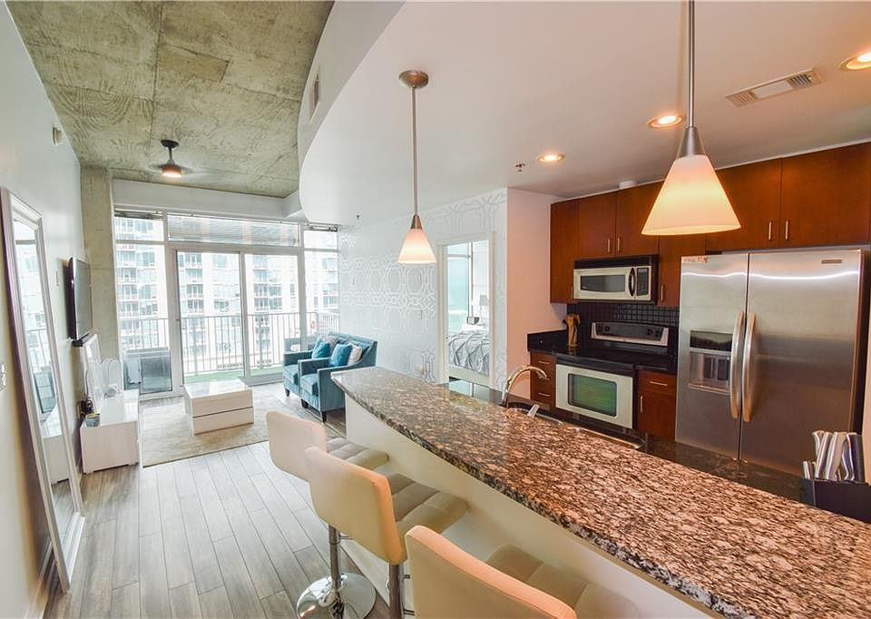 1st image of 250 Pharr Rd #1103