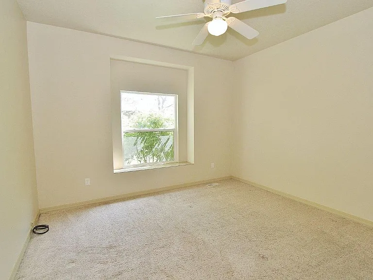 2074 S Tollgate Way — Photo 25