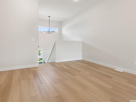 4th image of 655 Underhill ROAD