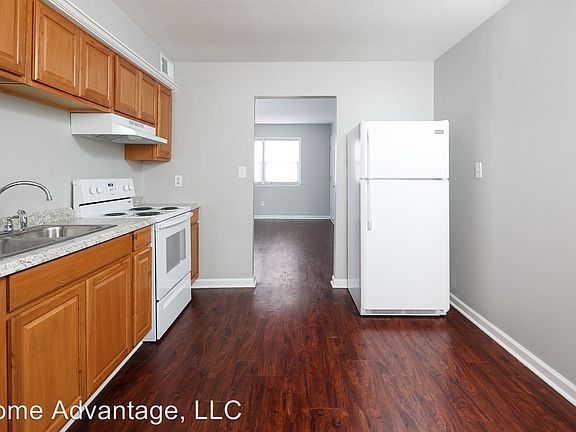 2nd image of 4801 Fury Way APT 12