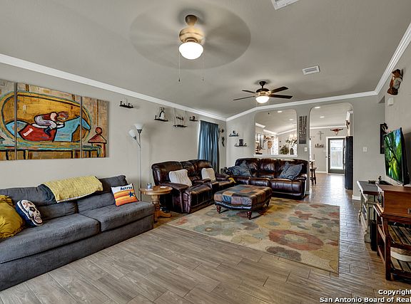 4th image of 250 CRANE CREST DR