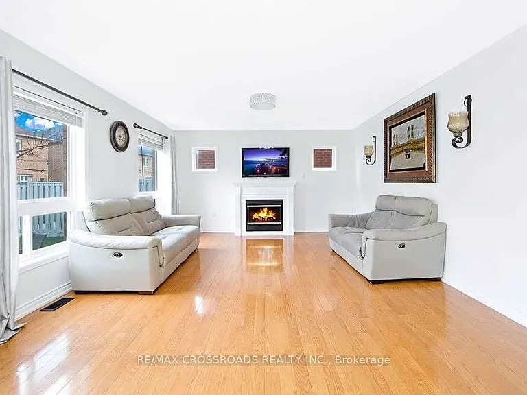 7 McAlpine Ave — Photo 11