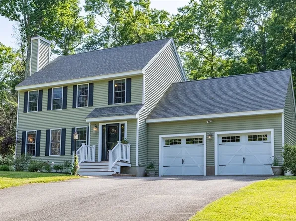 27 Haymeadow Ln, Ayer, MA 01432