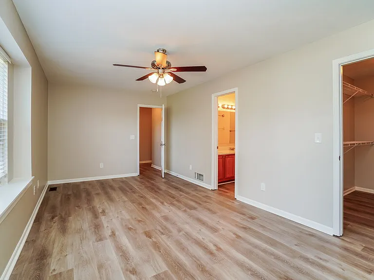 486 Rambling Brook Dr — Photo 12