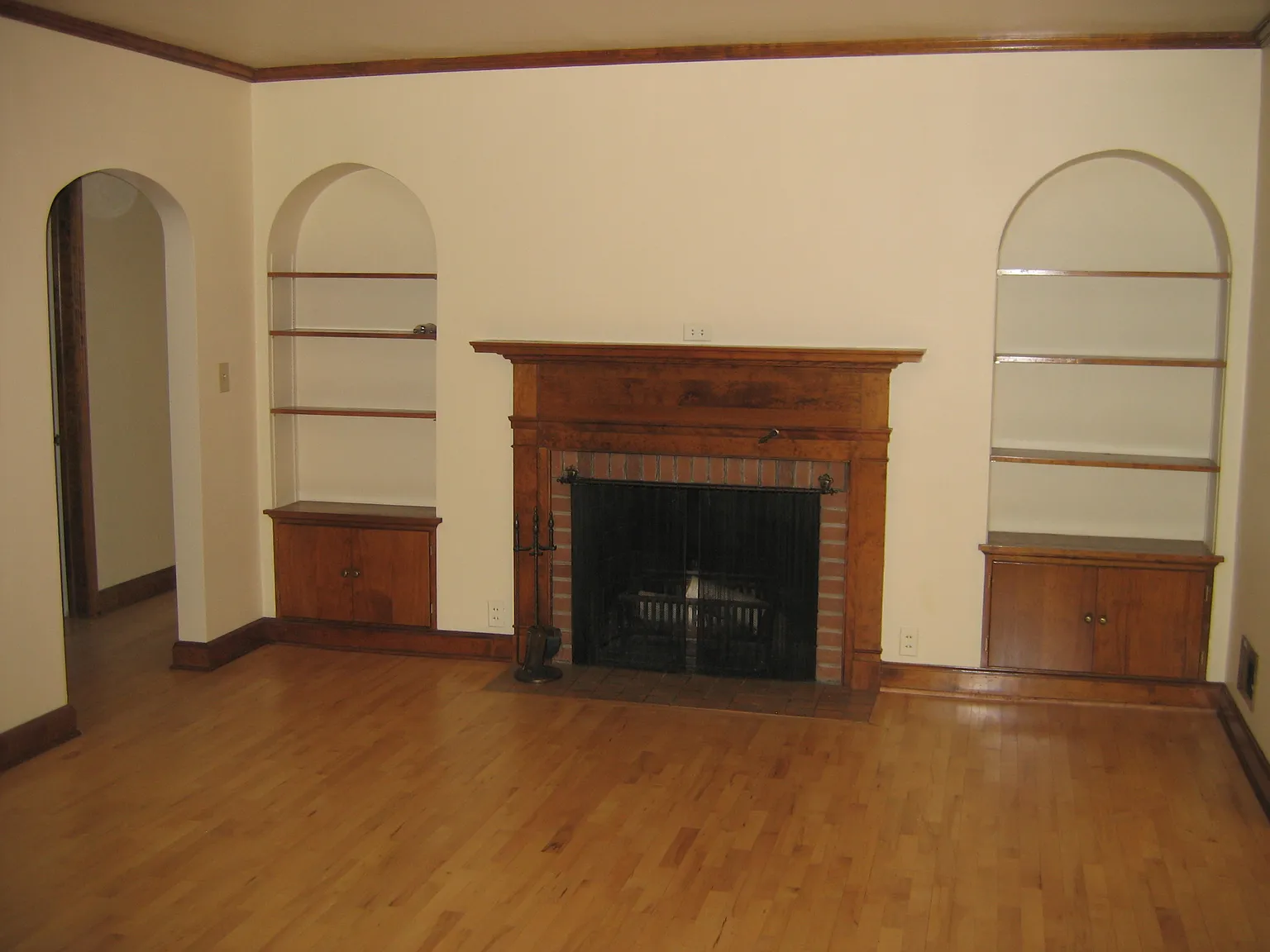 3 bed, 1.5 bath, 1744 sqft, $1,895 — Photo 4