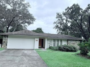 6622 Glencoe Dr, Temple Terrace, FL 33617
