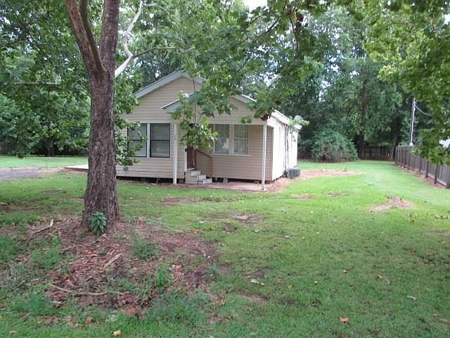 2nd image of 150 Moss Point Dr