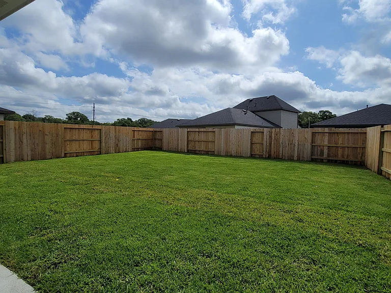 4915 Pine Haven Ln — Photo 23