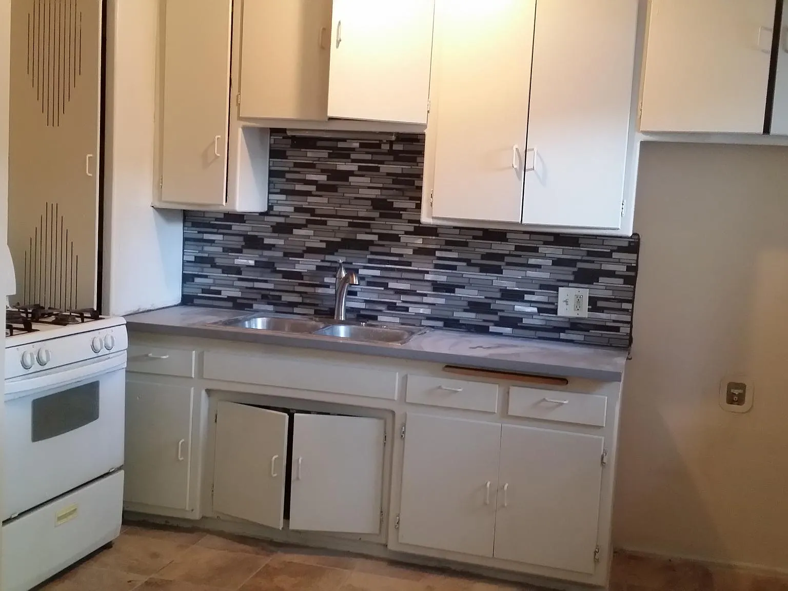 1 bed, 600 sqft, $1,200 — Photo 4