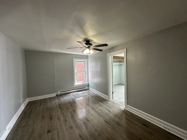175 W Tilghman St #3 — Photo 1
