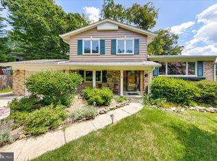 13703 Dowlais Dr, Rockville, MD 20853