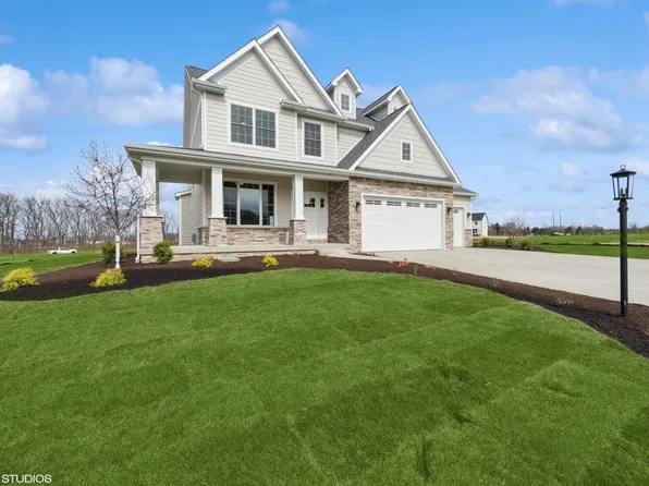 2903 Whispering Brook Ln, Valparaiso, IN 46385