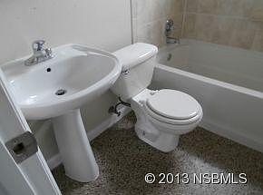 5th image of 2545 Auburn Ave