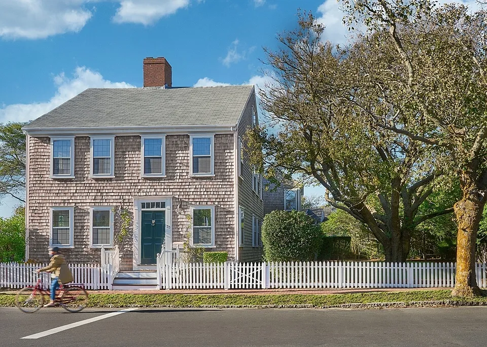 33 Milk St