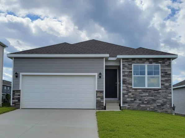 3560 Paradise Ln, Waukee, IA 50263