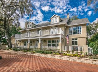 2900 W Hawthorne Rd, Tampa, FL 33611