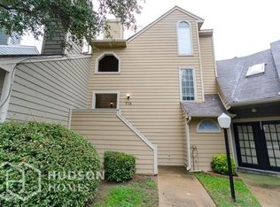 715 Berkley Plz, Irving, TX 75061