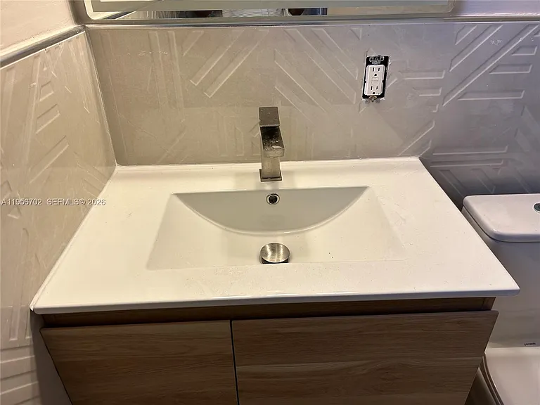 270 NE 191st St #101 — Photo 6