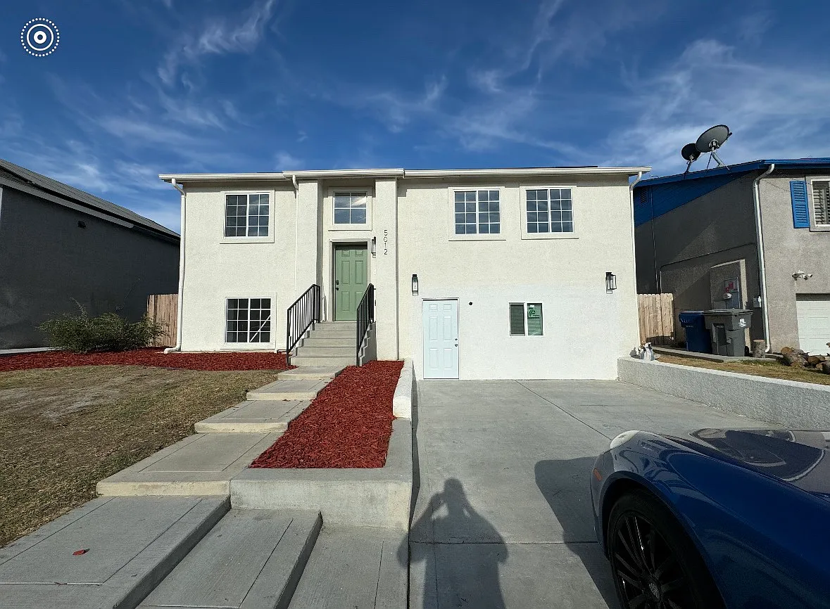 2 bed, $1,695 — Photo 1