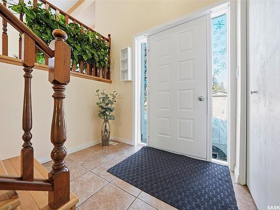 5th image of 111 Gustin CRESCENT