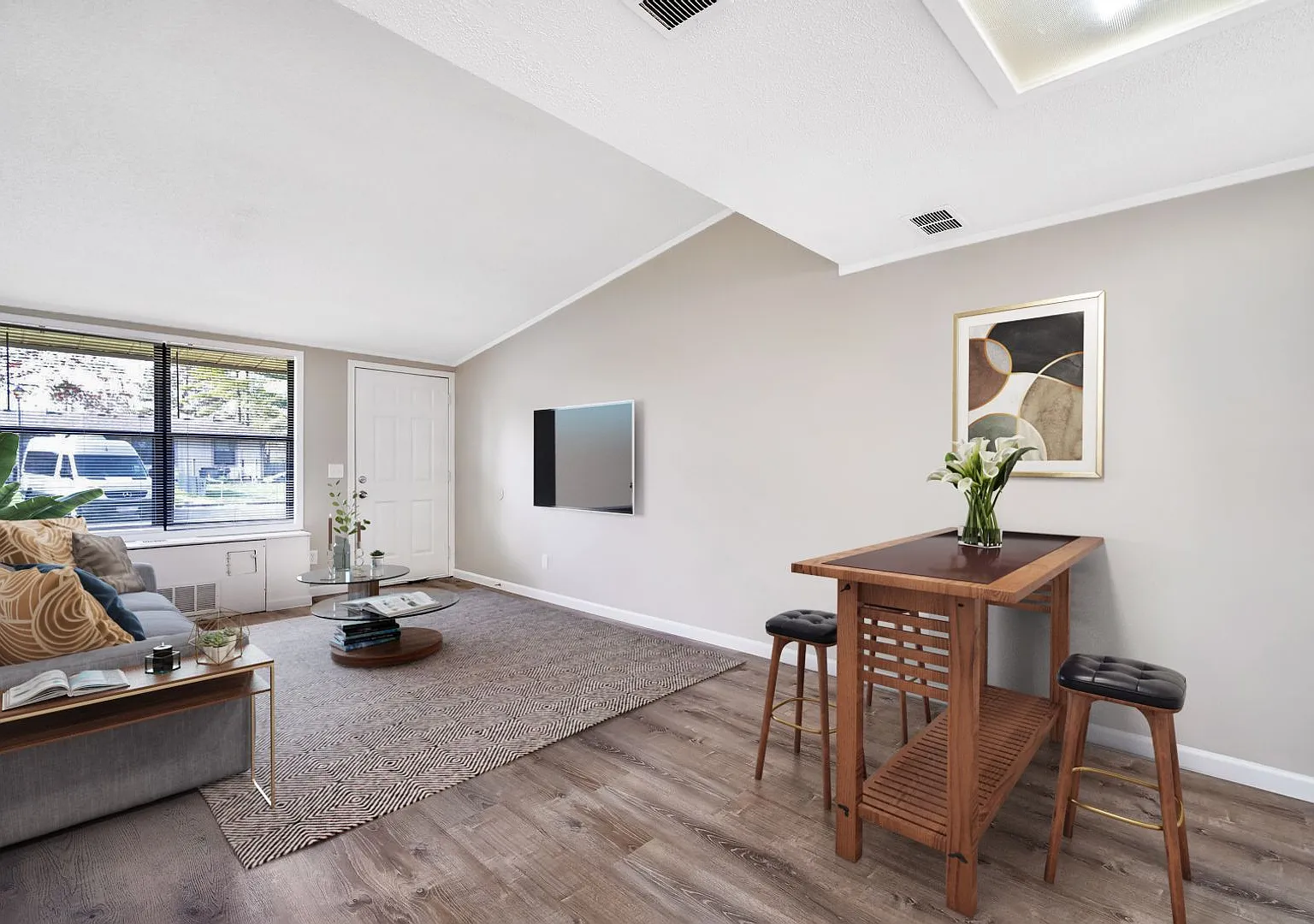 Ashgrove Apartments — Photo 4