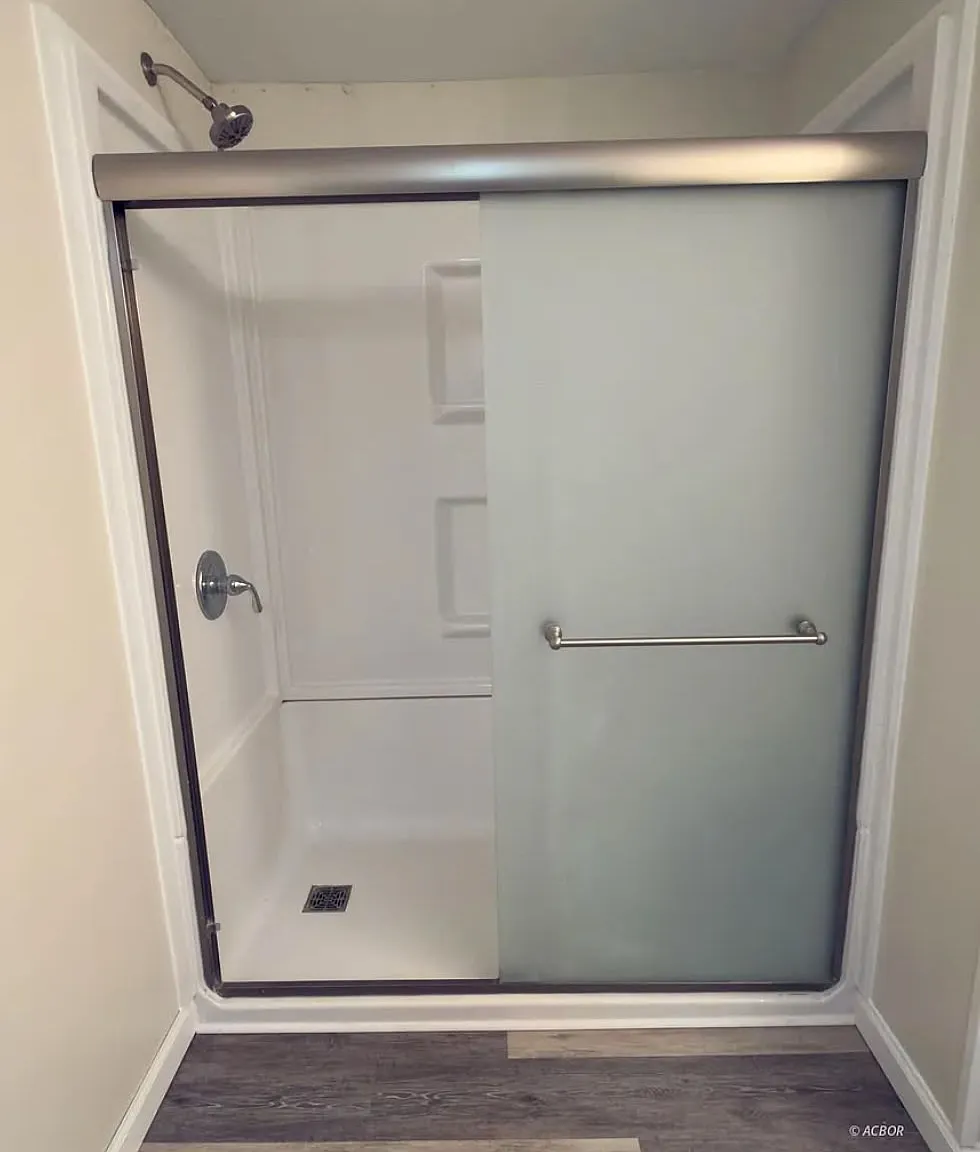 3 bed, 1901 sqft, $1,600 — Photo 4