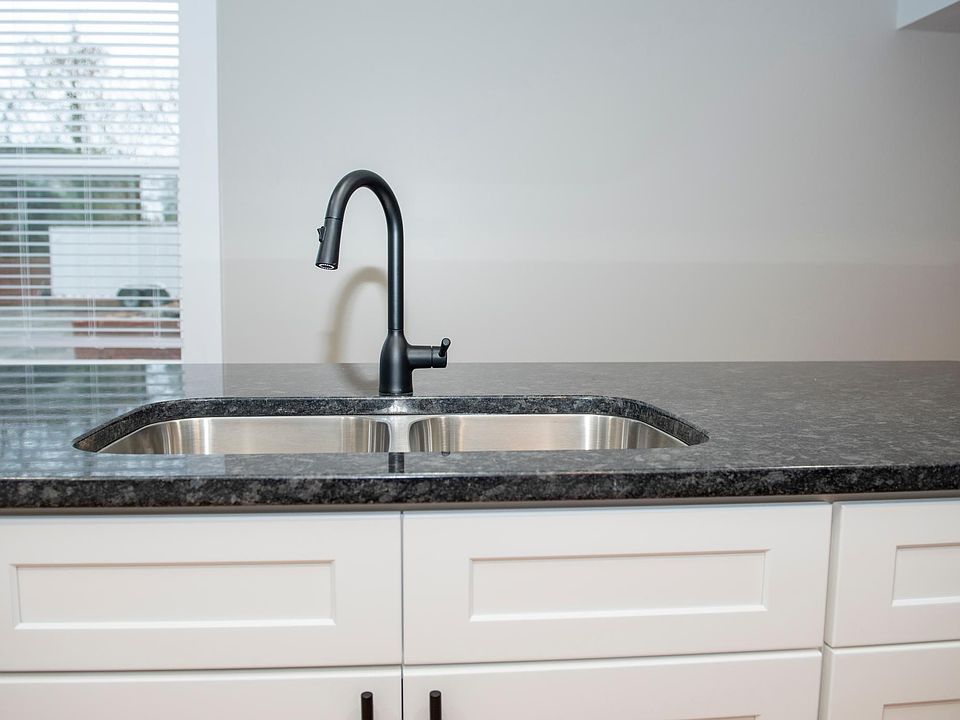 108 E Catawba St NC Zillow Apartments for Rent in