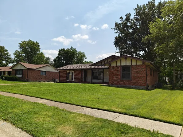 2210 Wedgwood Dr W, Florissant, MO 63033