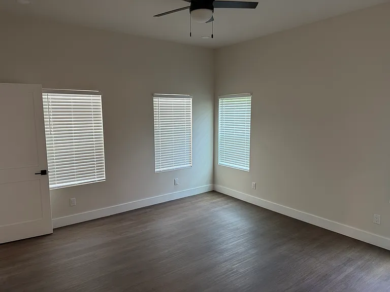 59 Weeden St — Photo 10