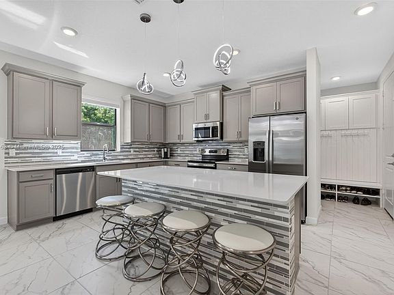 5th image of 3117 Streng Ln