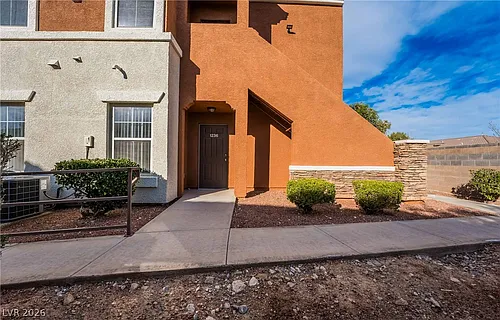 9303 Gilcrease Ave Photo 1