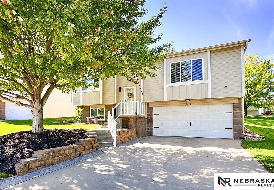 1st image of 3016 N 148th St