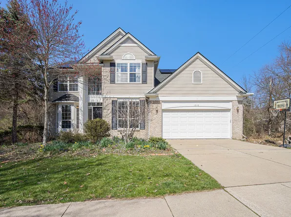 1512 Riverwood Dr, Ann Arbor, MI 48103