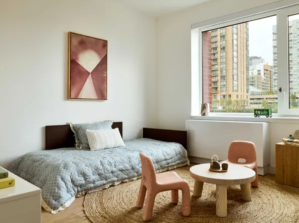 2-33 50th Avenue image 4 of 19