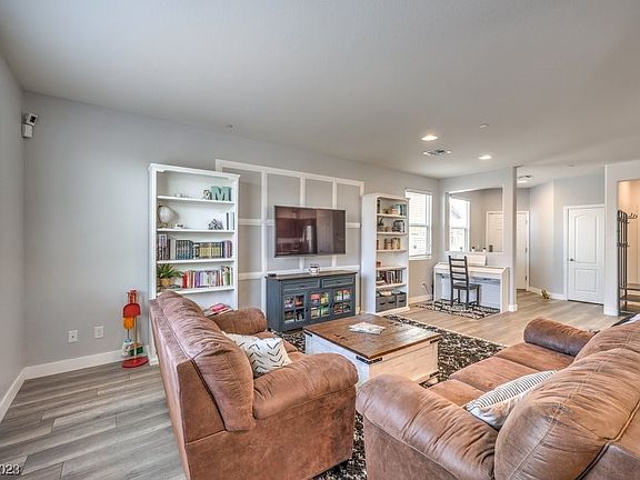 4th image of 1073 Cactus Rock St