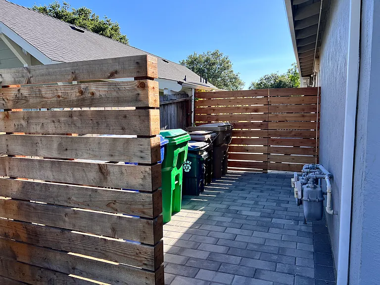 1109 Willow Ave — Photo 9