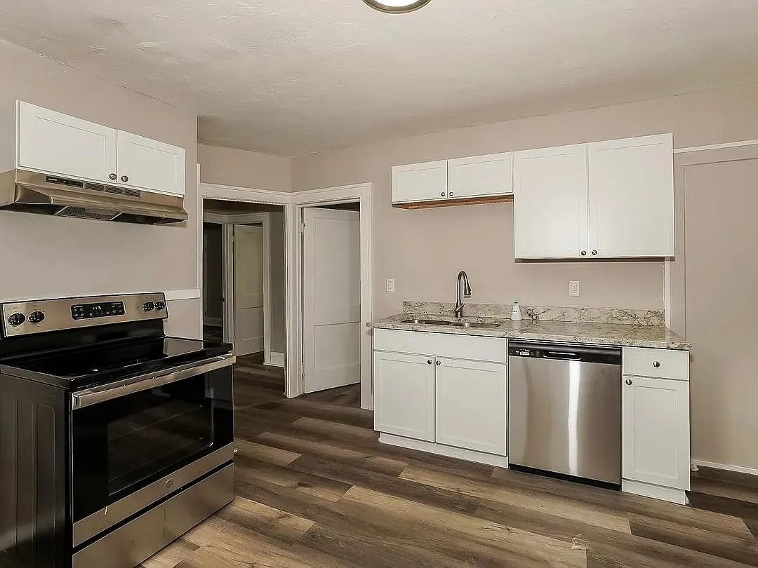 Building Photo - 13601 Edgewood Ave #1