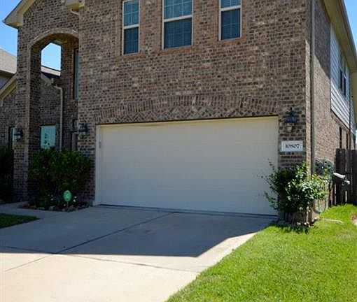 3rd image of 10807 Clear Arbor Ln