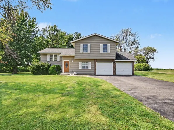 932 Hillside Ave SW, New Prague, MN 56071