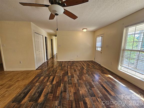 5th image of 130 Susan Rd #2