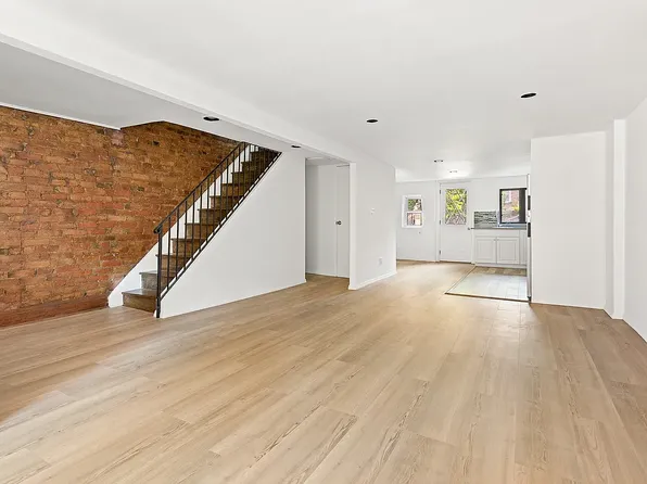 447 De Graw Street image 3 of 8