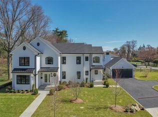 1404 Roosevelt Ave, Pelham, NY 10803