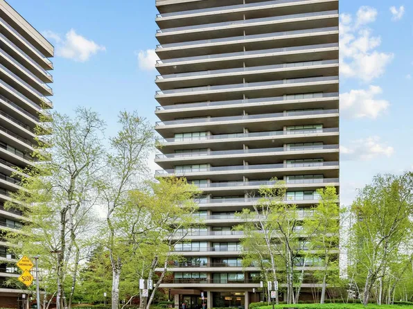 20 Avoca Ave #402, Toronto, ON M4T 2B8