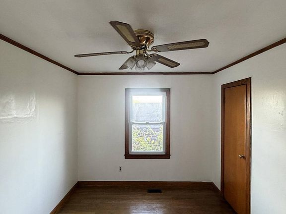 4th image of 622 6th St