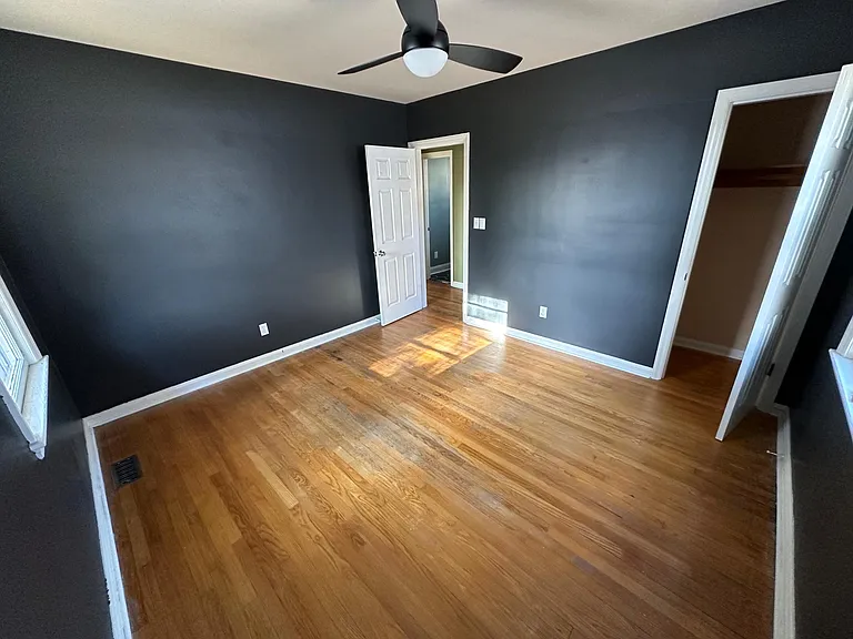 105 Meadowview Dr — Photo 21