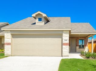 1946 Aves Glen Ln, Forney, TX 75126