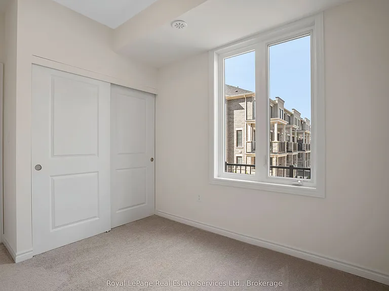383 Dundas St E #68 — Photo 23